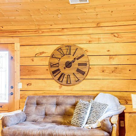 Spacious Gatlinburg Cabin With Hot Tub And Game Room! المظهر الخارجي الصورة