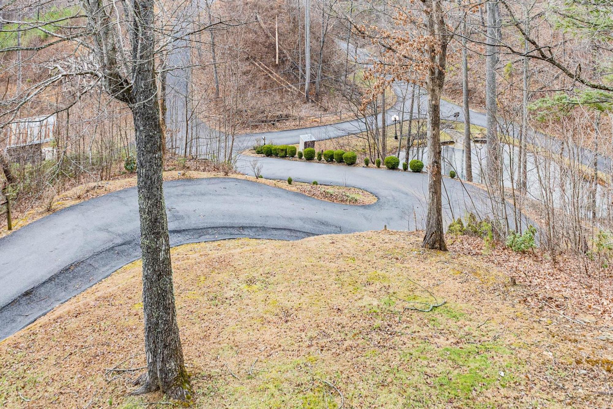 Spacious Gatlinburg Cabin With Hot Tub And Game Room! المظهر الخارجي الصورة