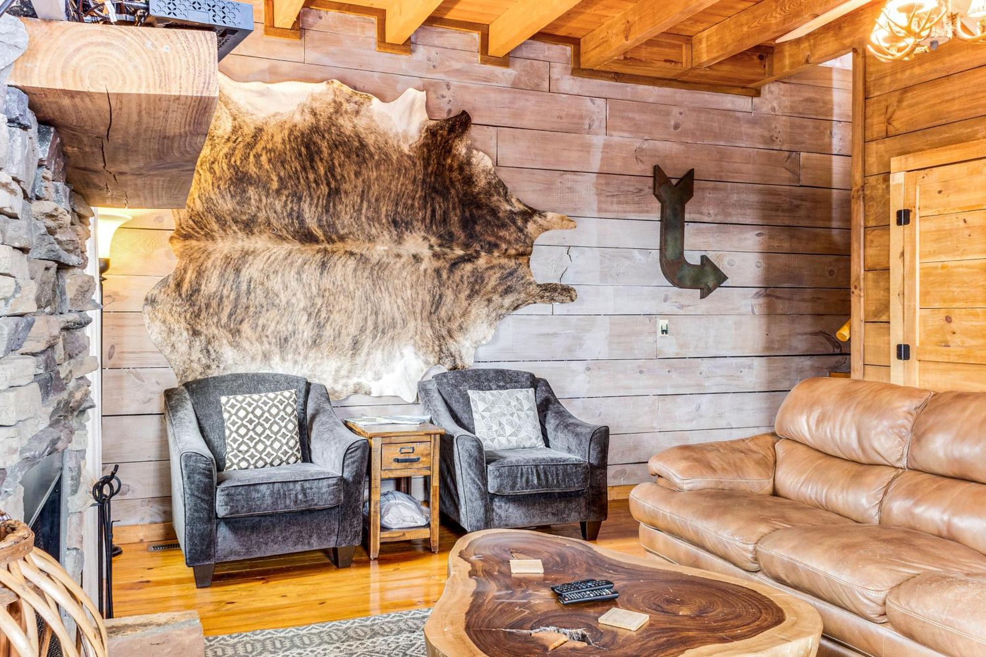 Spacious Gatlinburg Cabin With Hot Tub And Game Room! المظهر الخارجي الصورة