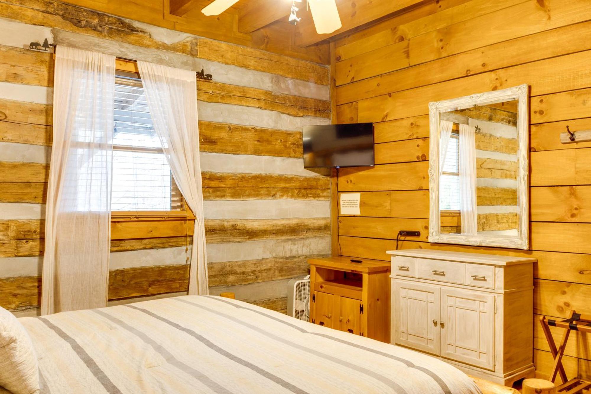 Spacious Gatlinburg Cabin With Hot Tub And Game Room! المظهر الخارجي الصورة
